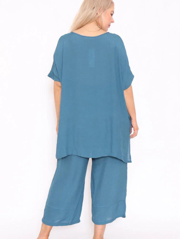 Sara Teal Top