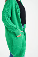 Melvin Cardi Apple