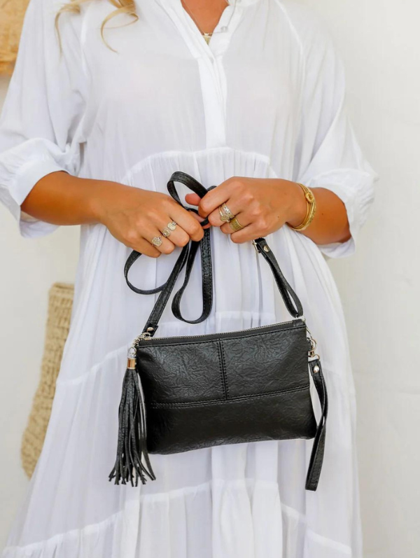 Clutch Black