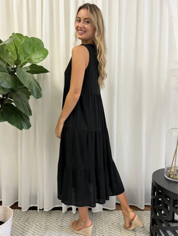 Elowen Black Dress