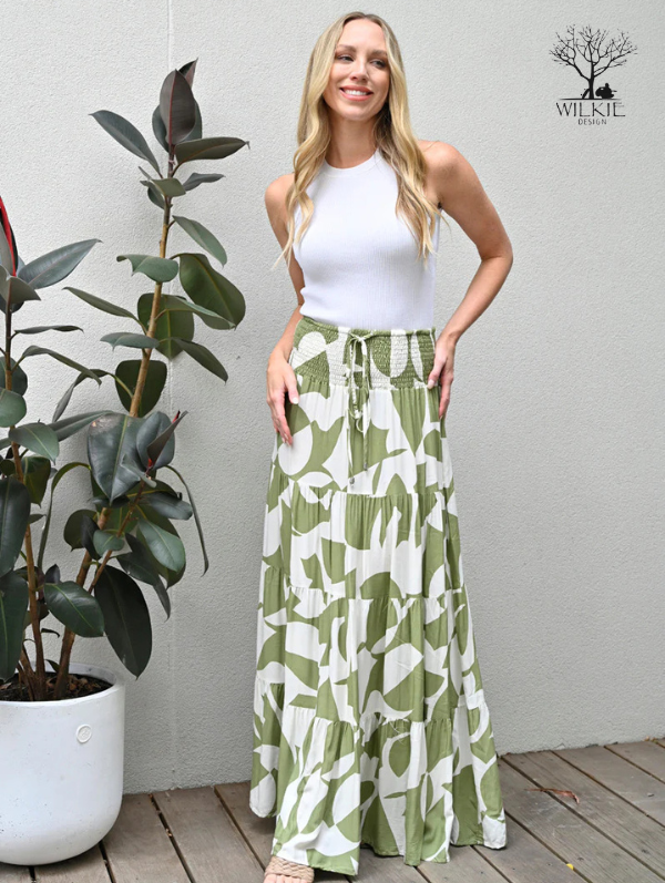 Mara White Green